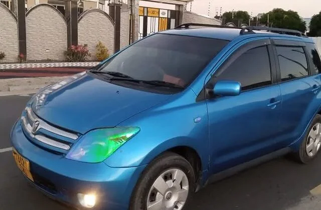 Toyota IST 2009