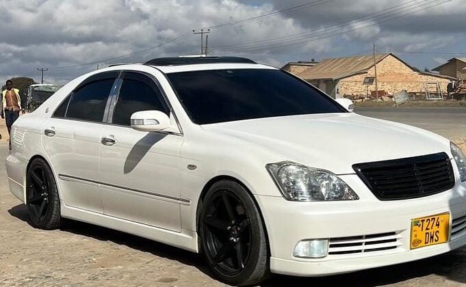 toyota crown for sale