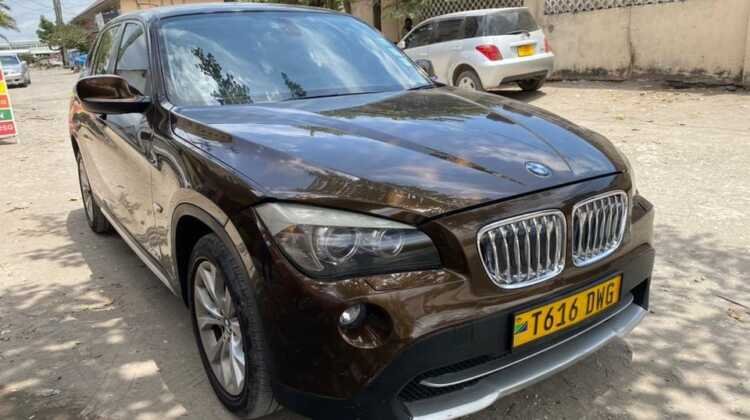 BMW X1 MWAKA-2011.