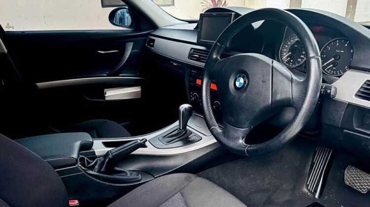 Bmw 3-series [EAR]