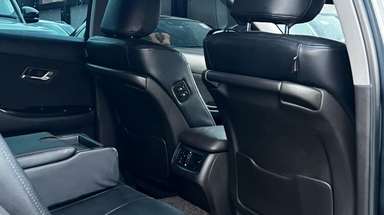 TOYOTA CROWN ATHLETE