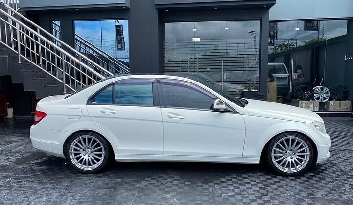 MERCEDES BENZ C CLASS