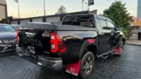 TOYOTA HILUX DOUBLE CABIN