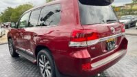 TOYOTA LANDCRUSER VX V8