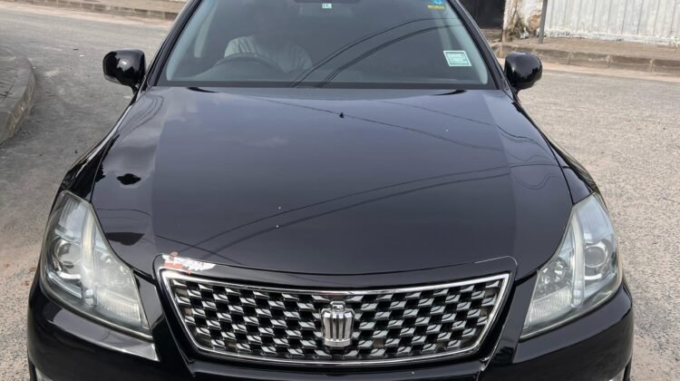 INAUZWA TOYOTA CROWN ATHLETE PRICE TAG 28.5M