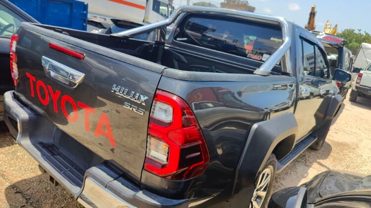 Toyota Hilux Double Cabin 2018